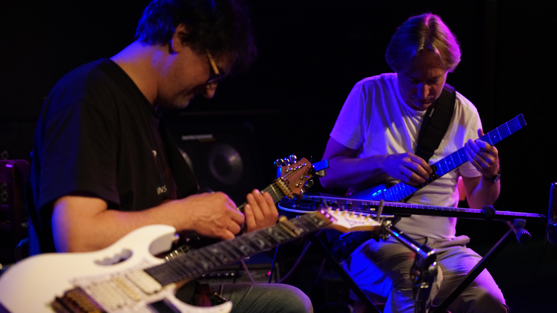 Darko Jurkovic & Fred Eisler – Finger Tapping Guitar Duo“